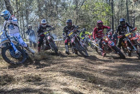 Teodor Kabakchiev Domina en A Peroxa y Afianza su Liderato en el Hard Enduro Español