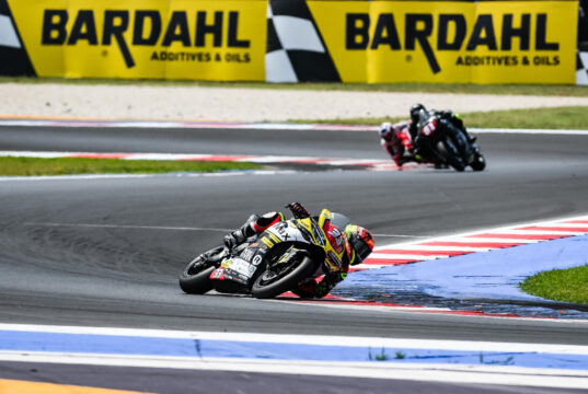 Bagarre e spettacolo al CIV di Misano: Tulovic guida la doppietta Bmax, Dalla Porta e Perez Selfa da applausi